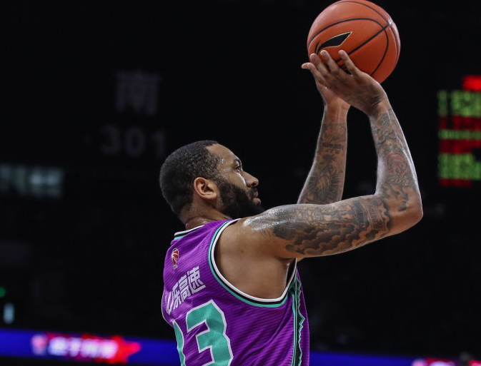 新疆广汇迎国王杯关键赛；集结日迎来里程碑；信心回归；临场指挥获称赞(新疆广汇俱乐部官网)